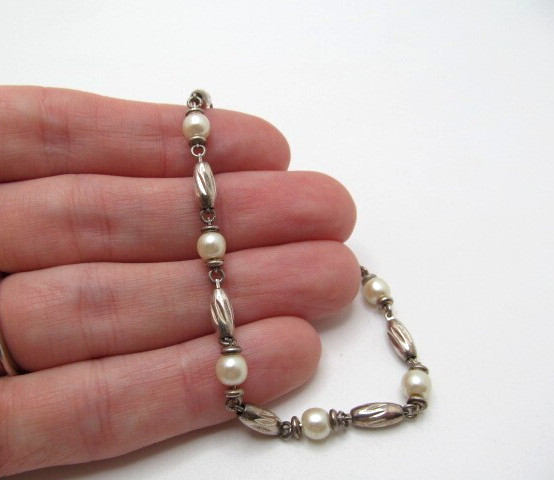 925 Sterling Silver Iridescent White & Fluted Barrel 5.10mm Chain Bracelet 8 In