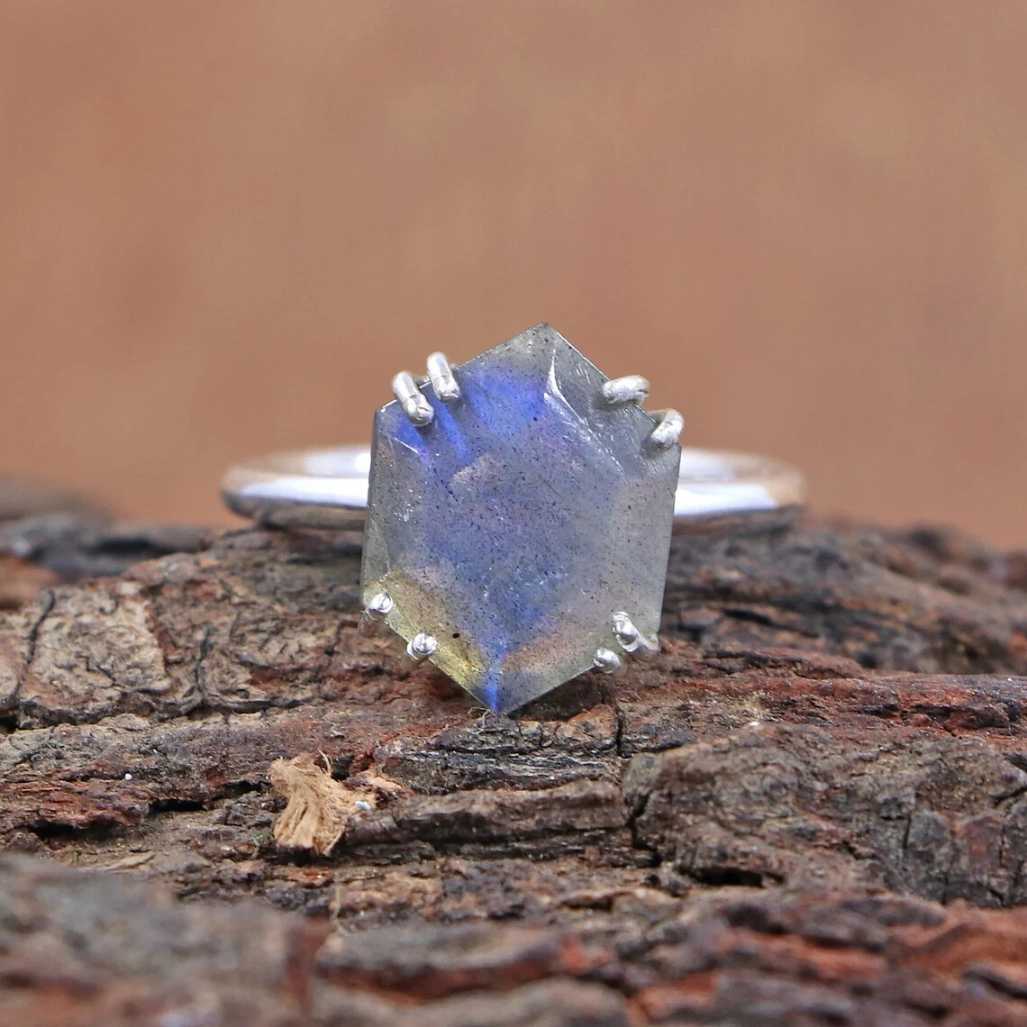 Lovable Ring Of Labradorite 925Sterling Silver Statement Healing Ring Women Gift