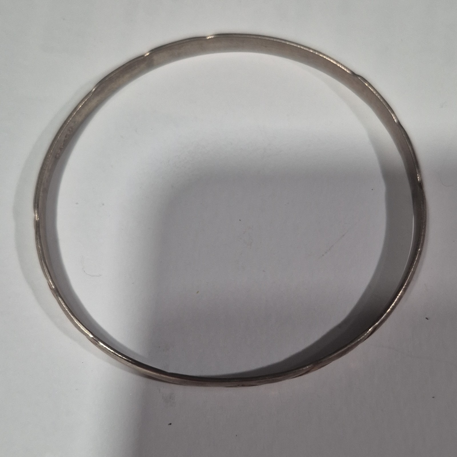 925 Sterling Silver Round Bangle Bracelet, Signed, Silver Tone, No Stone 27g