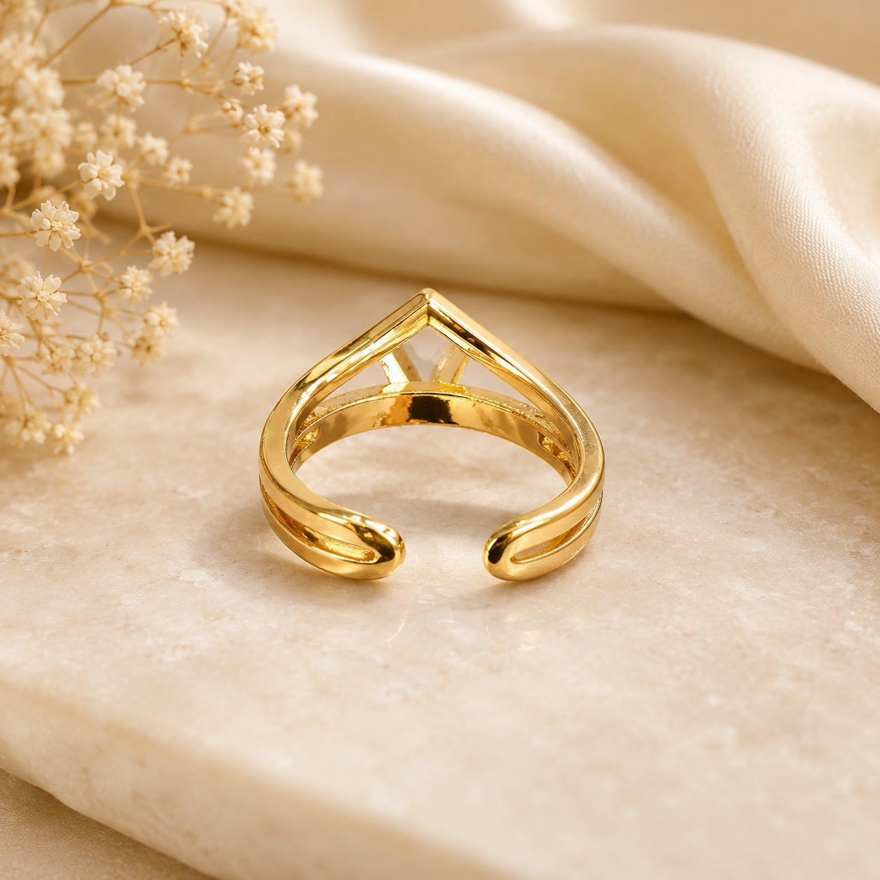 14k Yellow Gold Filled Round Adjustable Ring. Size 7-9