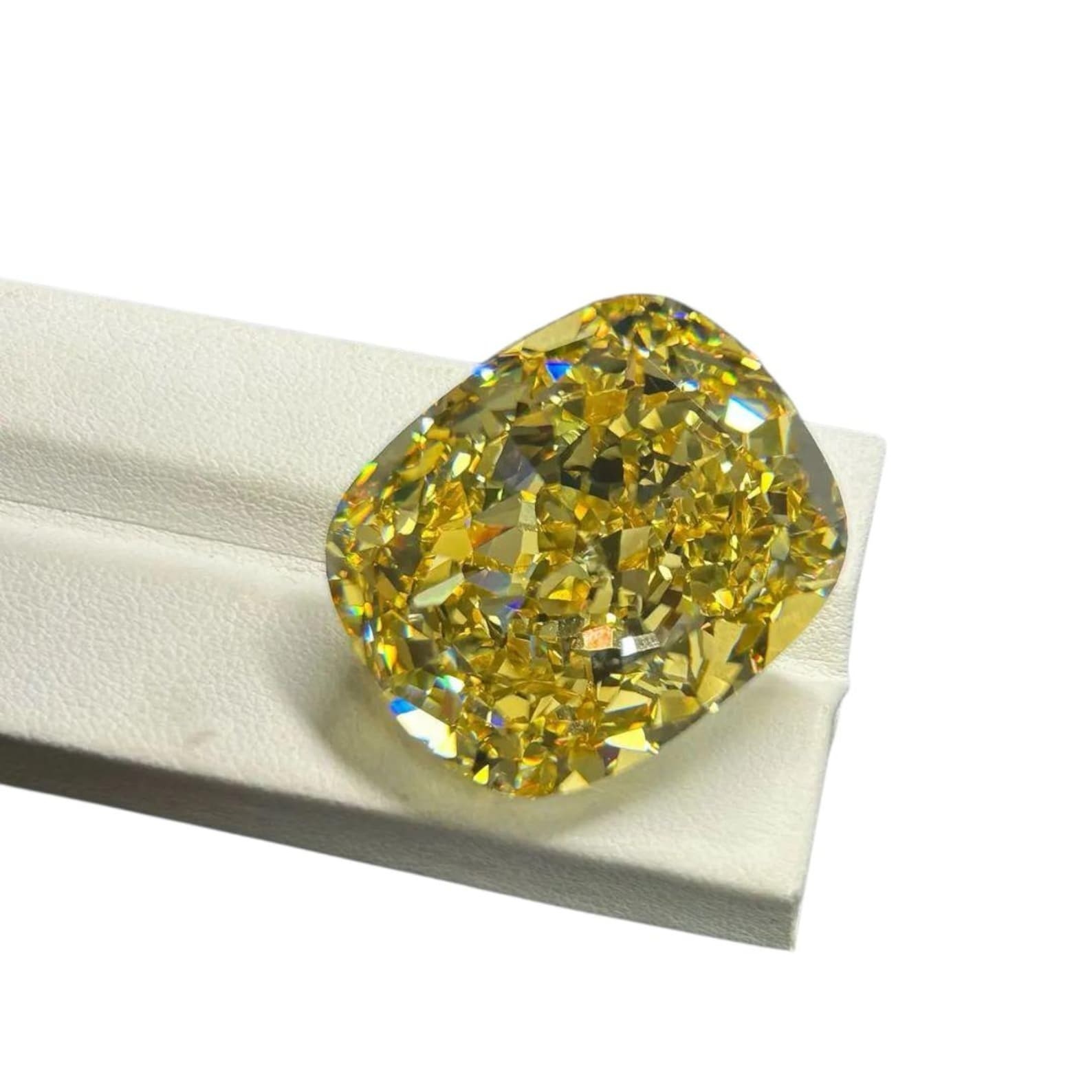 3 Ct Natural Vivid Yellow ‘D’ Color VVS1 Unheated Loose Diamond Cushion Cut