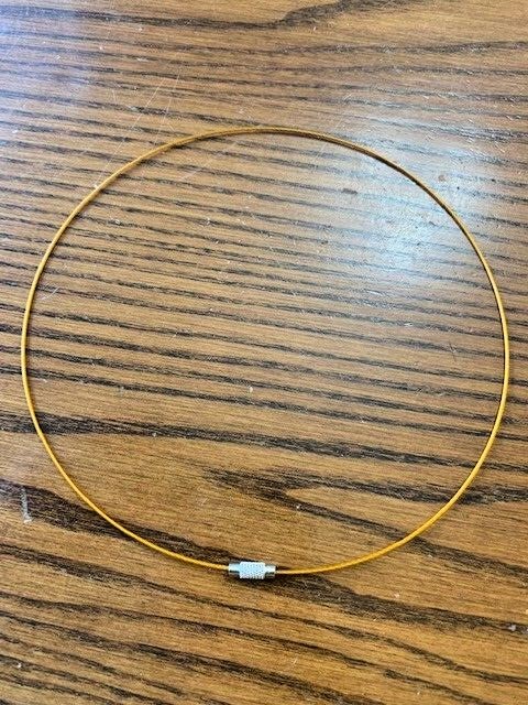 10 Stainless Steel Wire Collar Silvertone Clasp Pendant Necklace Goldish Color