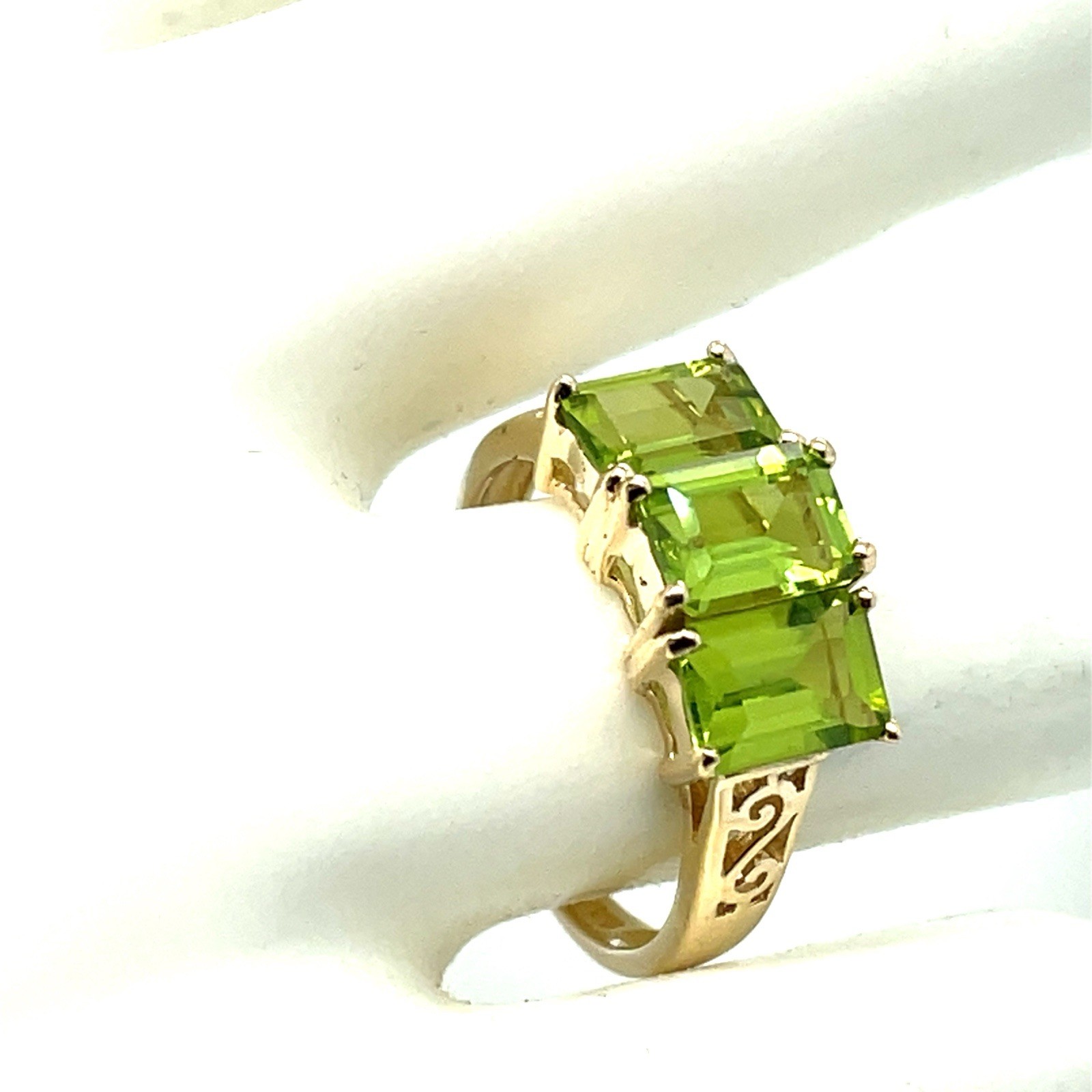 14k Yellow Gold 3 Emerald Cut 3.25 Cts Peridot Filigree Ring Size 7 – 3.2 Grams