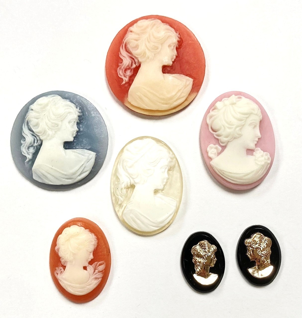 15 Vintage Acrylic Cameos (Hong Kong, Japan, West German) DIY Jewelry Making C81