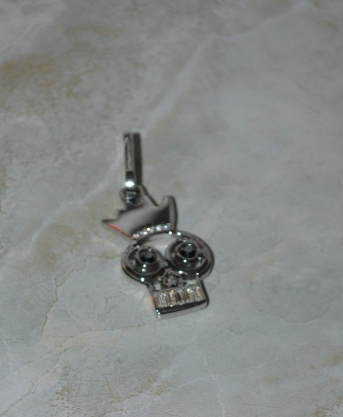 Henri Bendel Influencer Graffiti Skull Charm