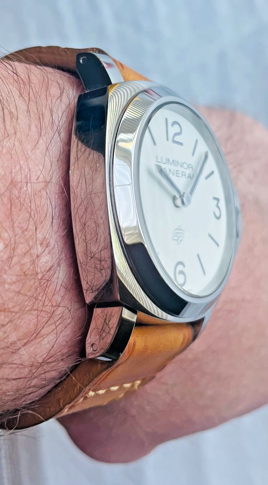 Panerai Luminor 1087 White Dial Watch 44mm – PAM01087 FULL SET & EXTRAS!