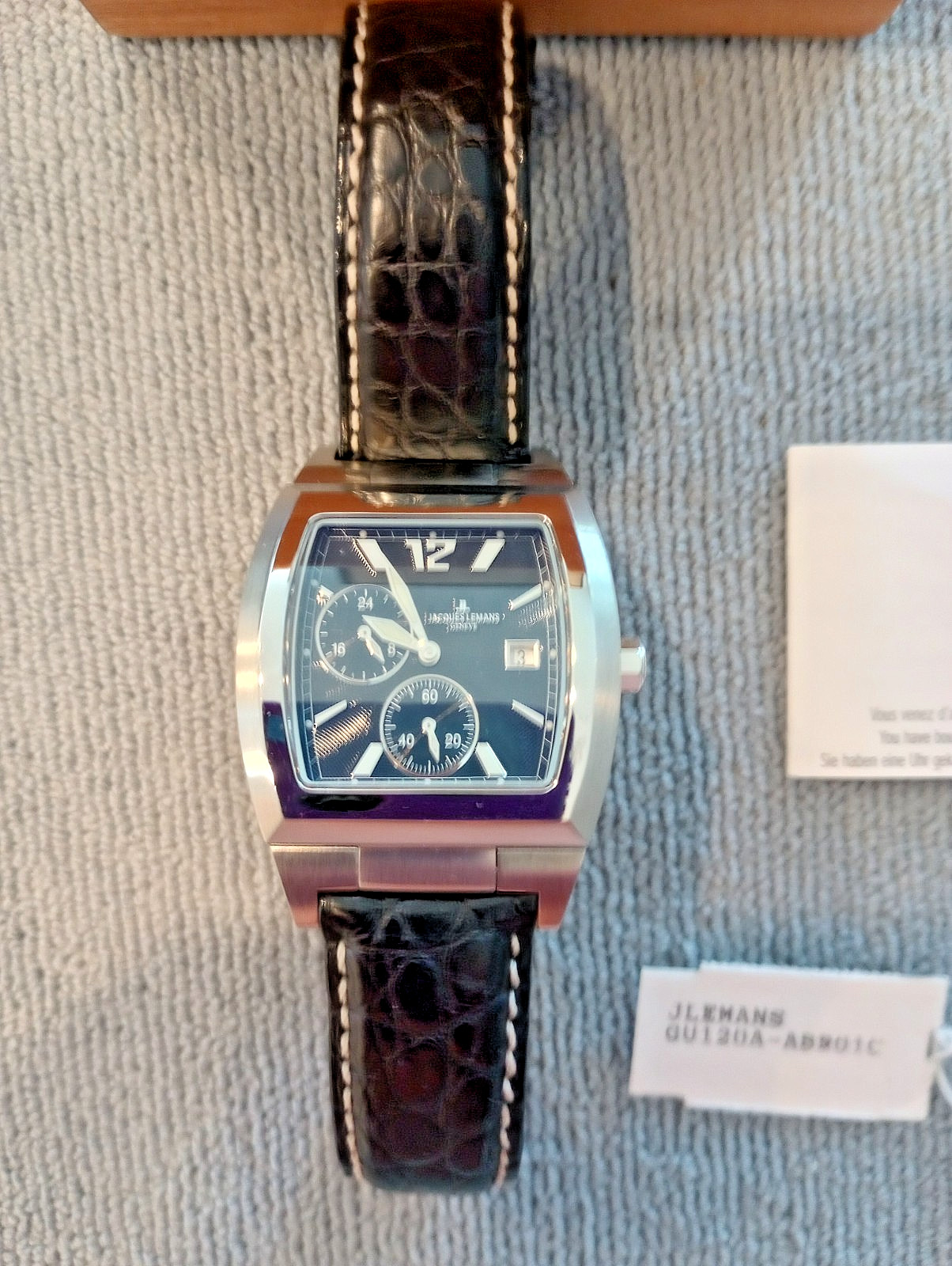 JACQUES LEMANS G120 MENS WATCH GENEVE SWISS 5 ATM SAPPHIRE CRYSTAL