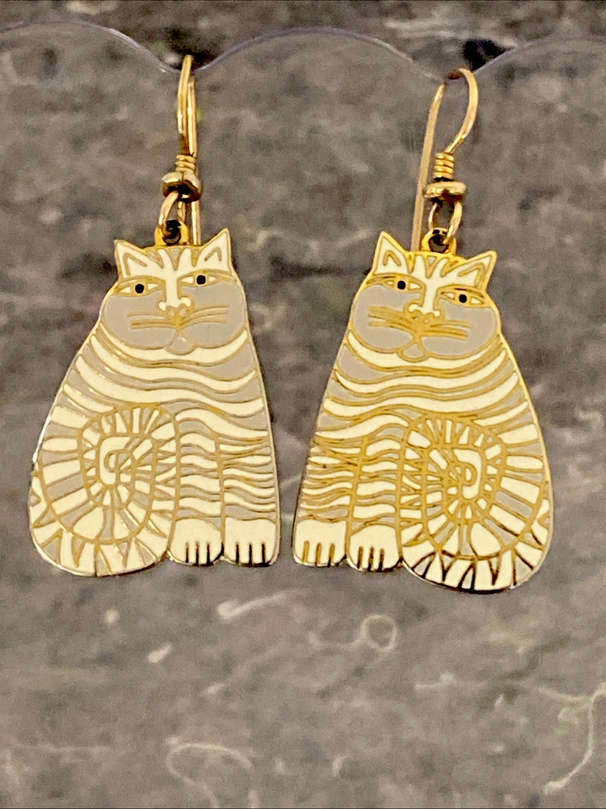 Laurel Burch Vintage 80s “Shambala CAT” Enamel Gold Tone Dangle Drop Earrings 2”