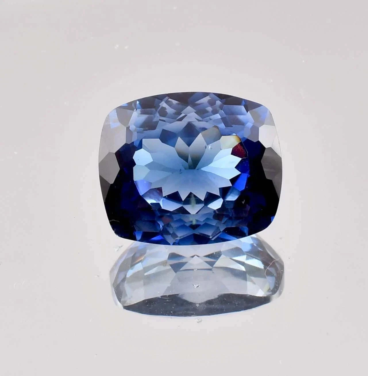 20.00 CT Natural Royal Blue Sapphire Cushion Cut Certified Gemstone Sri Lanka