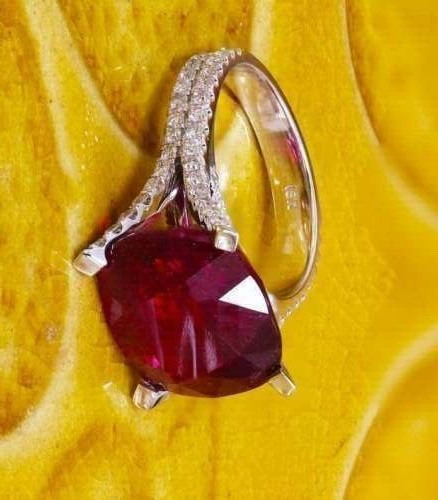 2.50Ct Cushion Cut Simulated Red Ruby Solitaire Split Ring 14K White Gold Plated