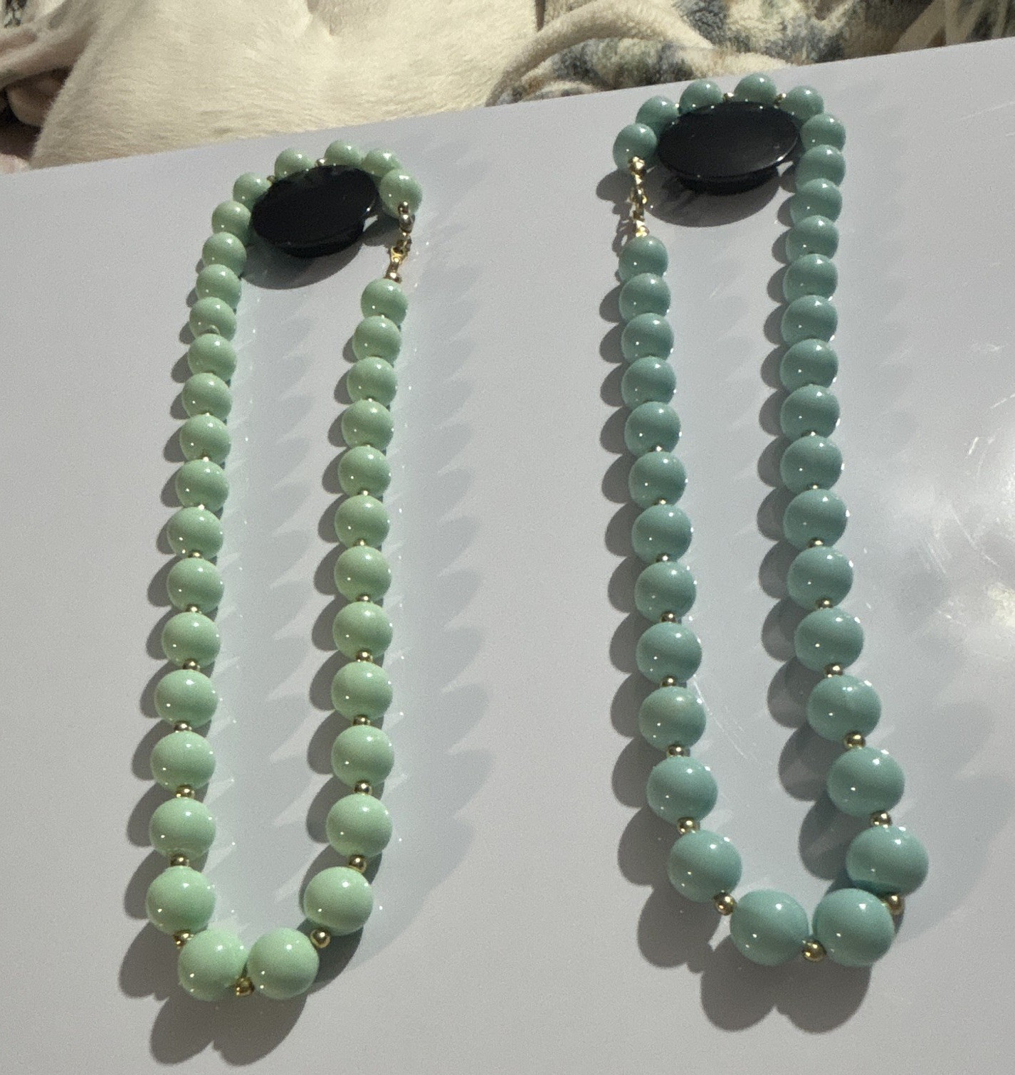 Green Beaded Plastic Necklace Ball/Bead Chain Lobster Clasp No Stone