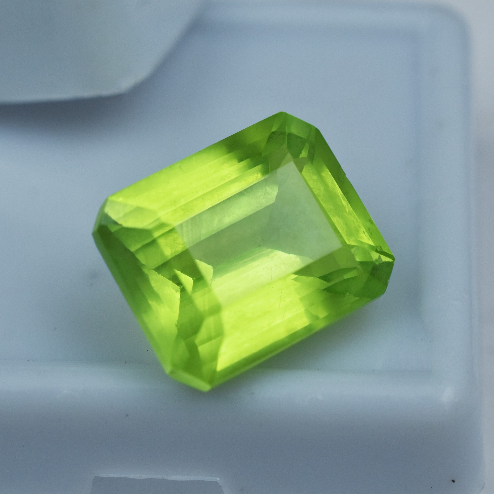 10.25 Ct NATURAL Stunning Green PERIDOT Emerald Cut Loose Gemstone CERTIFIED