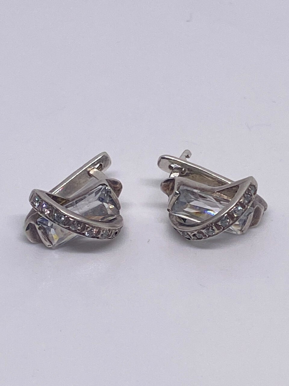 Vintage beautiful earrings Silver 925 Ukraine. Women’s jewelry. Weight 4.0 g.
