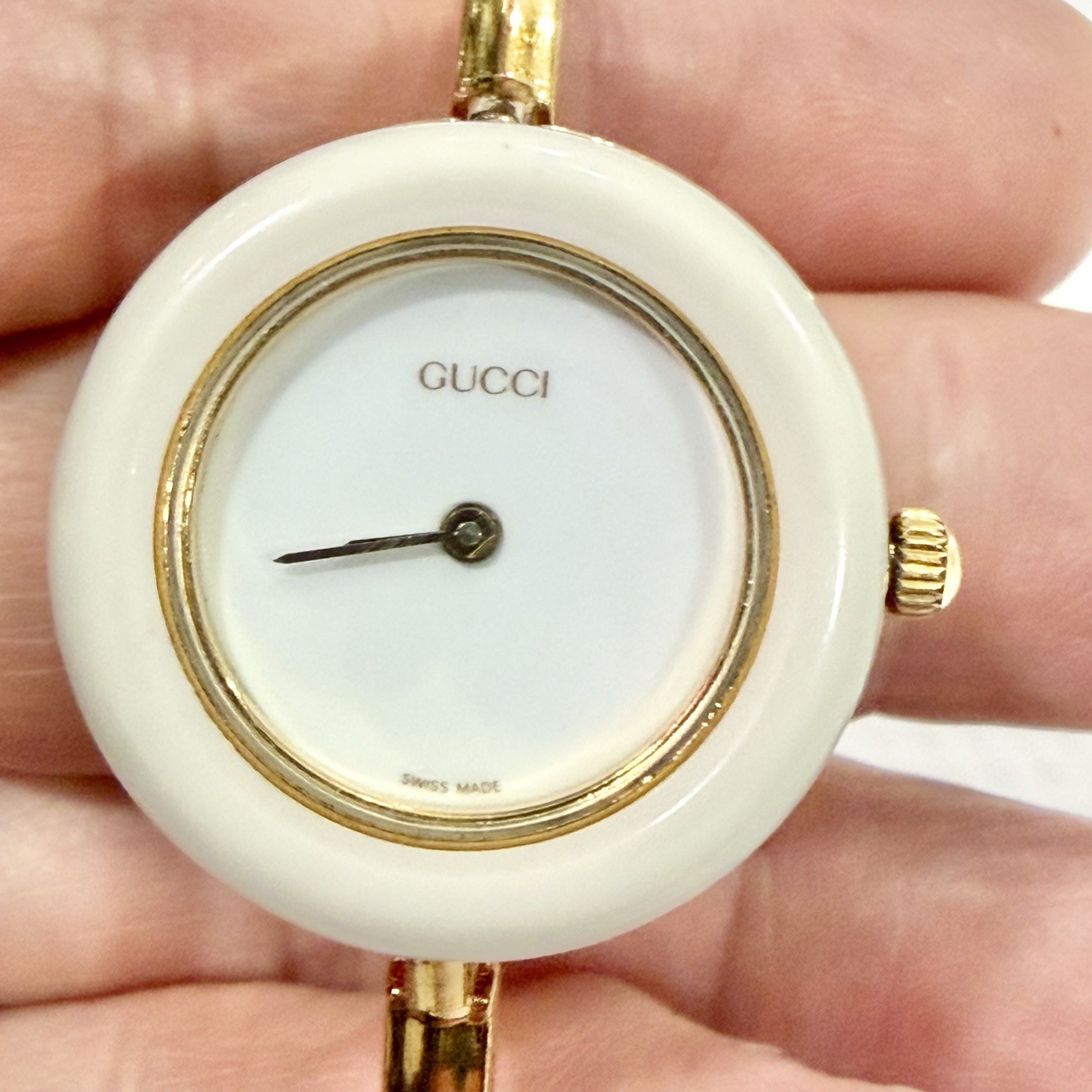 Gucci Change Bezel 1100 Gold 26mm White Dial / Bezel Quartz Women’s Watch RUNS!