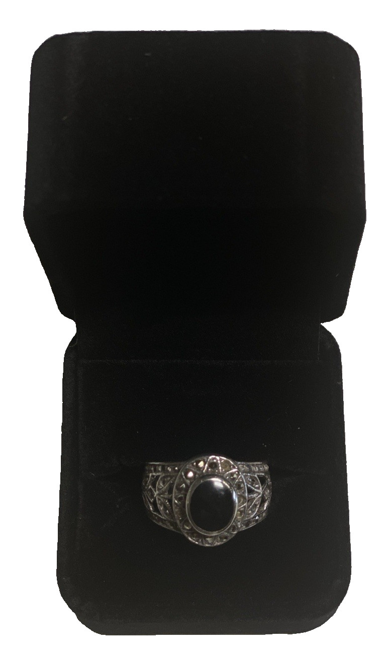 Vintage 925 Silver Filigree Floral Oval Onyx & Marcasite Ring (5.67) Grams TW