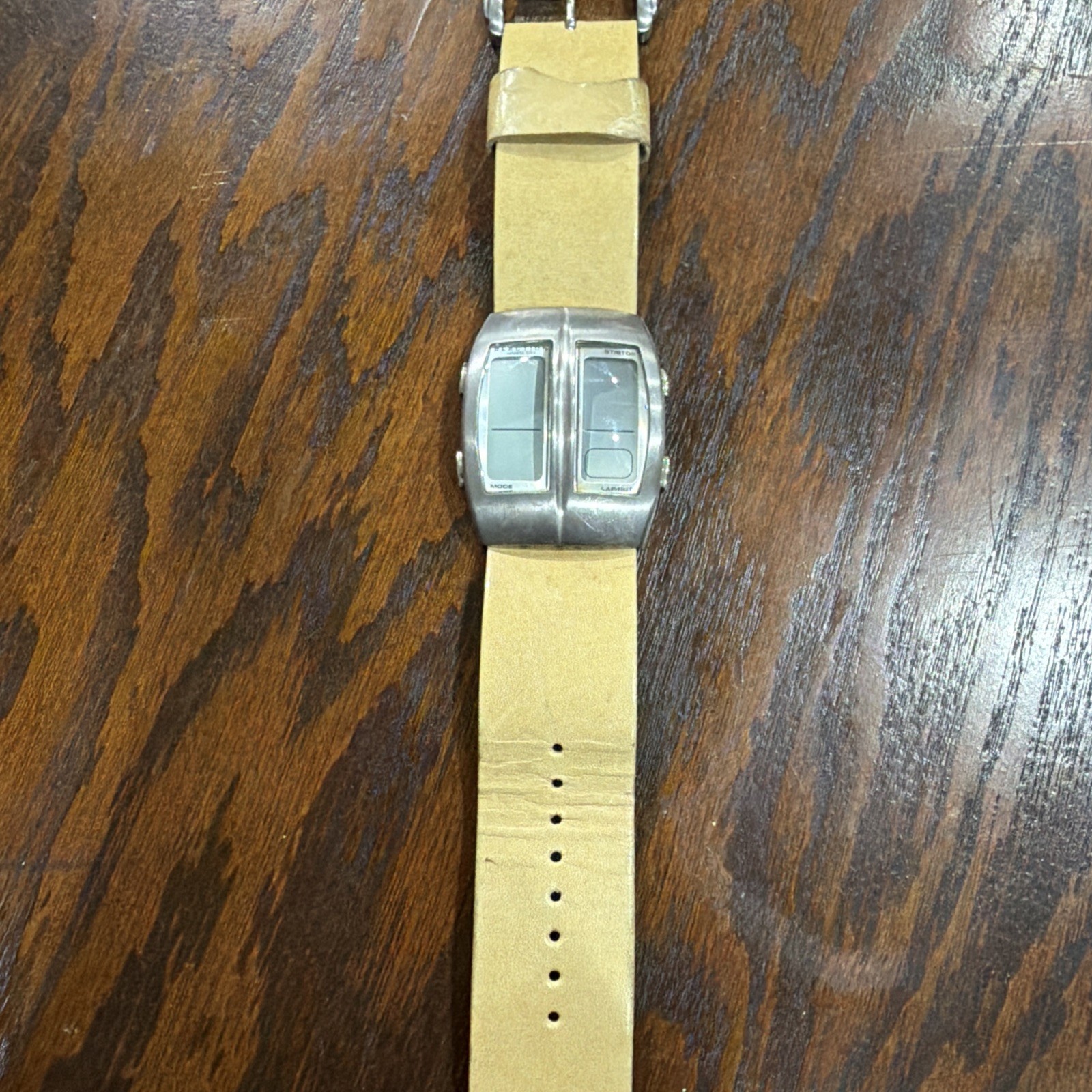 Kenneth Cole reaction Men’s Watch Digital Yellow Leather Strap Needs Battery