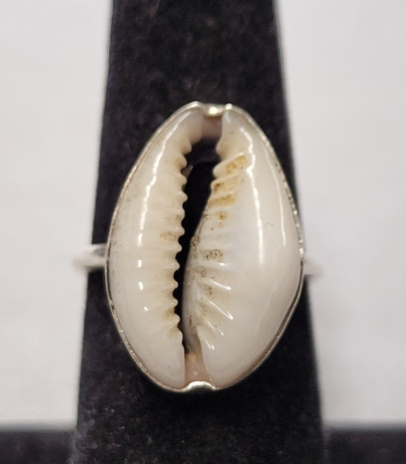 Cowrie Shell Sterling Silver Ring sz 6.25