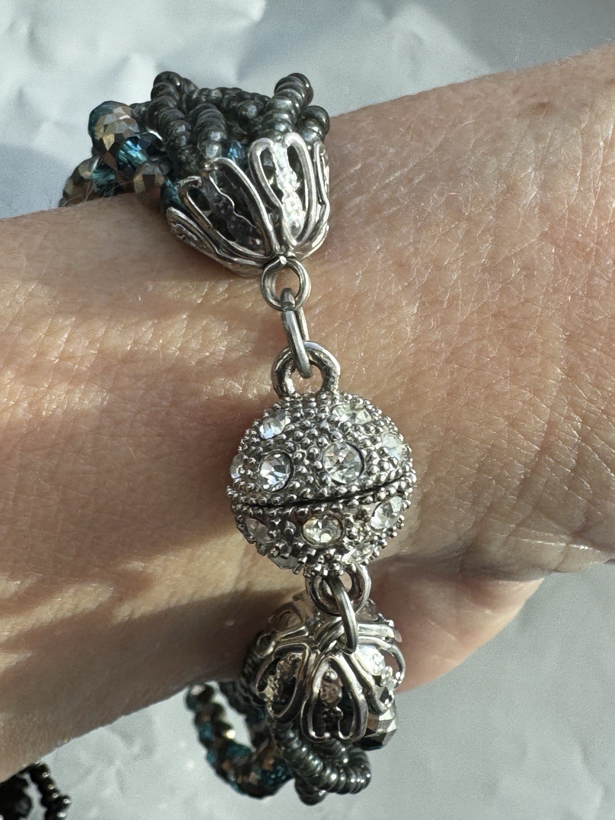 Set of 3 Beaded Bracelets Magnetic Rhinestone Clasp Multi-Strand Black Gold
