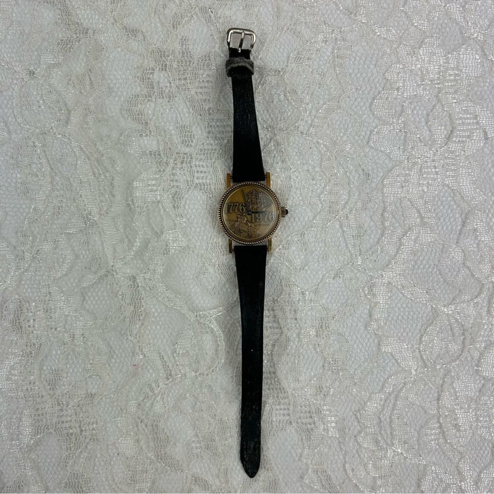 RARE Women’s Vintage 1776 1976 BICENTENIAL WITTNAUER COIN BASE 8KT GOLD WATCH