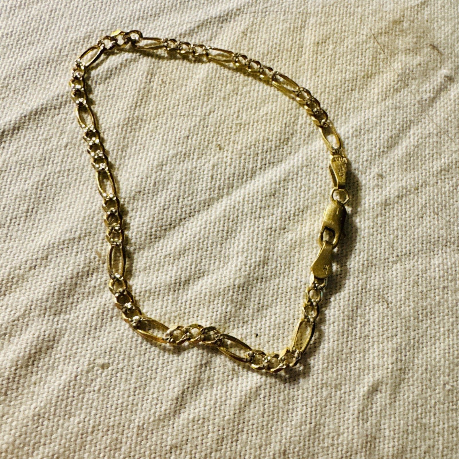 Vintage 14K Yellow Gold Figaro Link Bracelet 7 1/8″ Italy 3.24g
