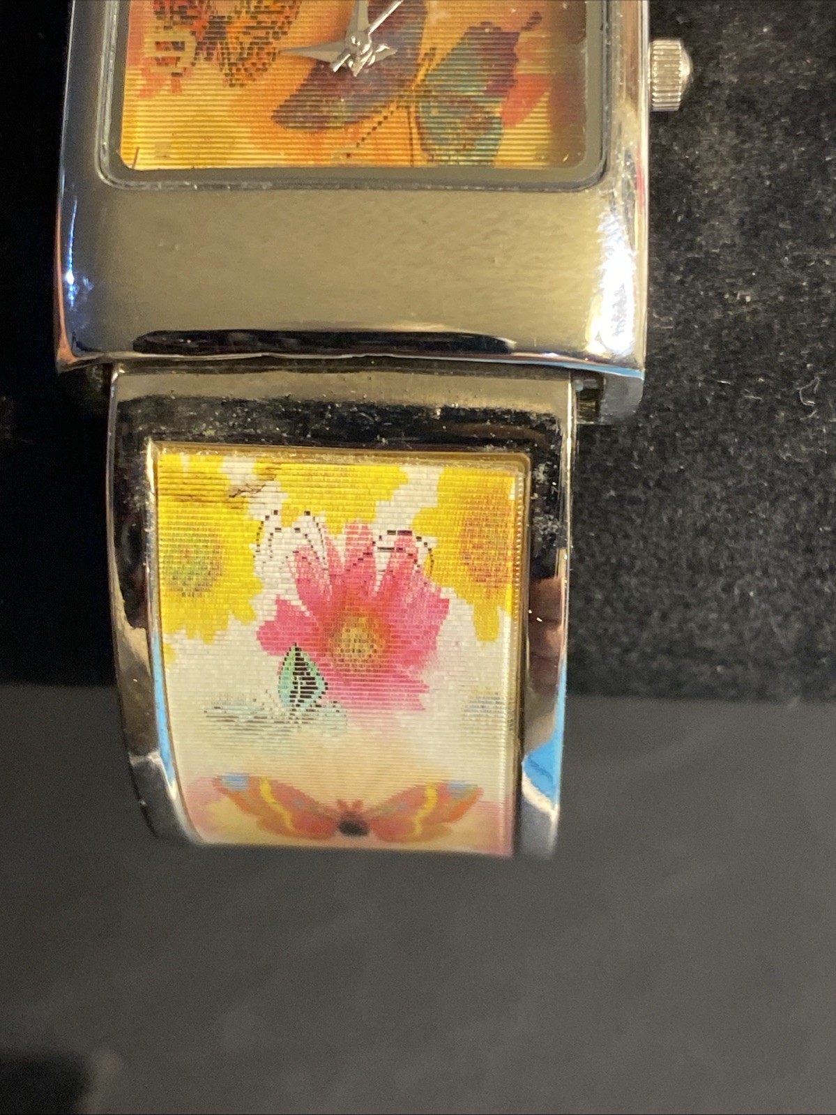 Women’s Cuff Watch With 3D Butterflys New Battery Very Unique