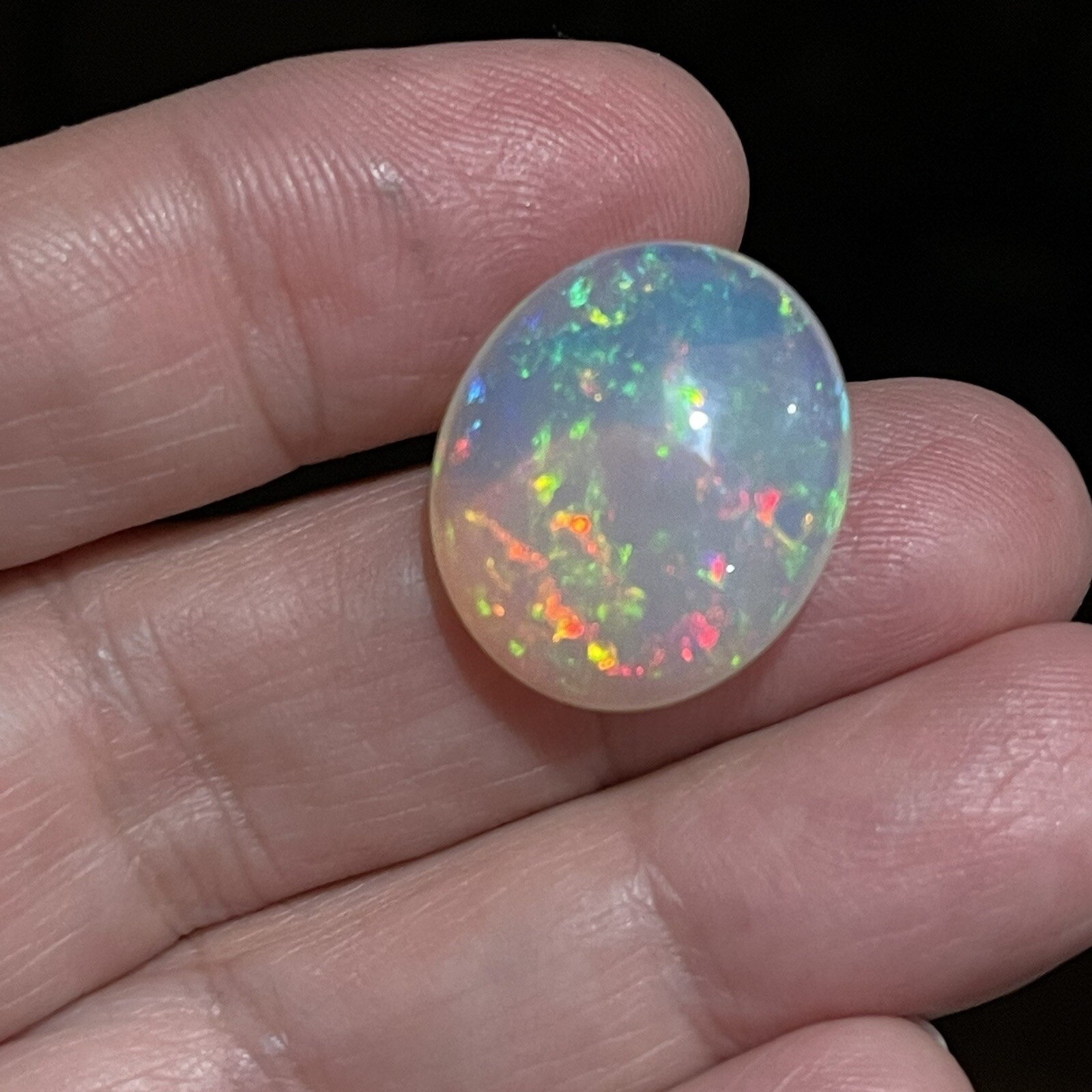 13.3ct 20.4×17.4×8.7mm Huge Clear Sparkling Oval Welo Opal Gemstone Loose Gem