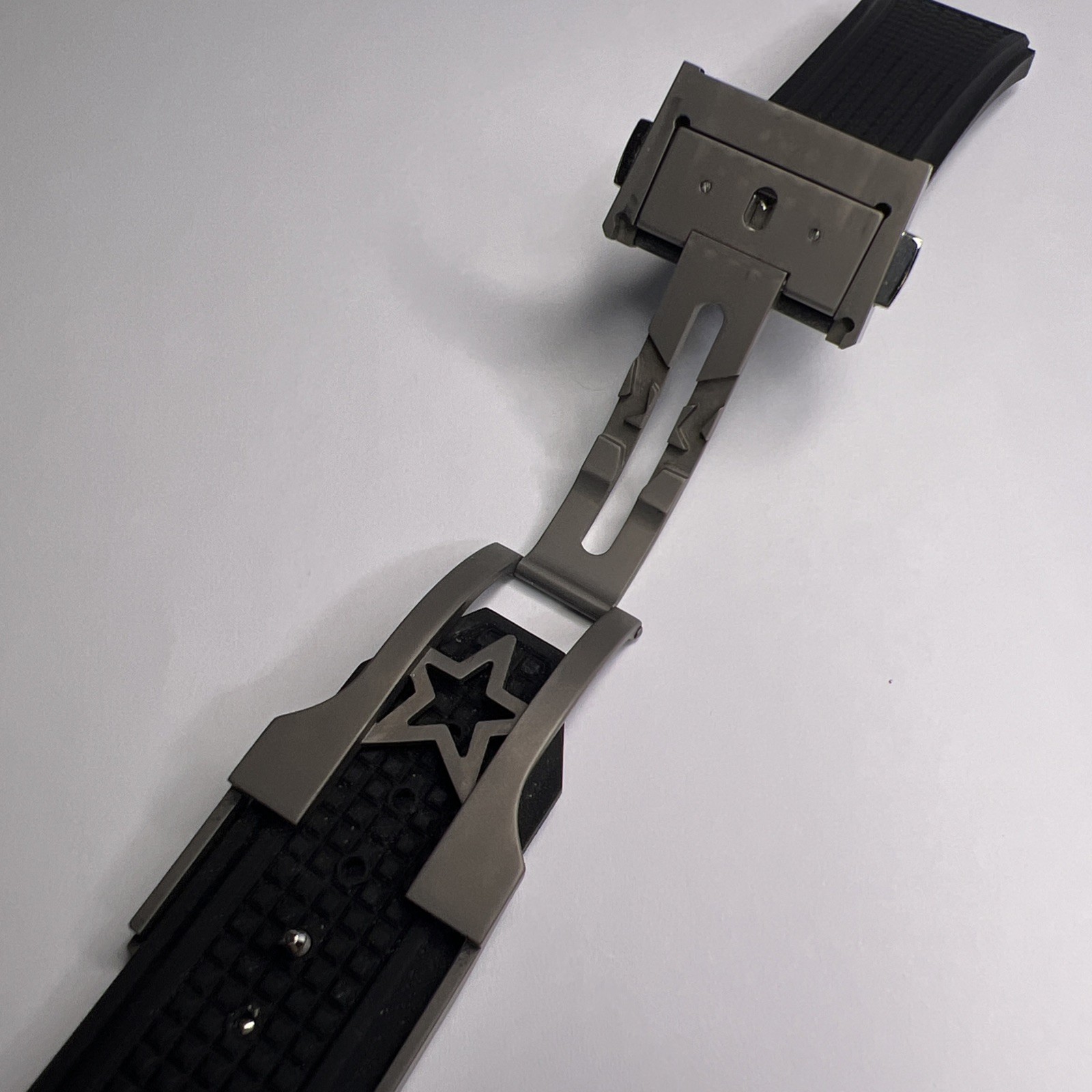 Zenith Black Rubber Strap & Deployant Clasp For Defy El Primero 21 95.9000.9004