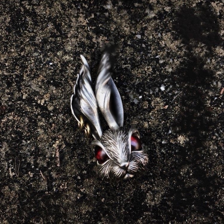 Rabbit earrings men’s and women’s personality trend retro fashion earrings