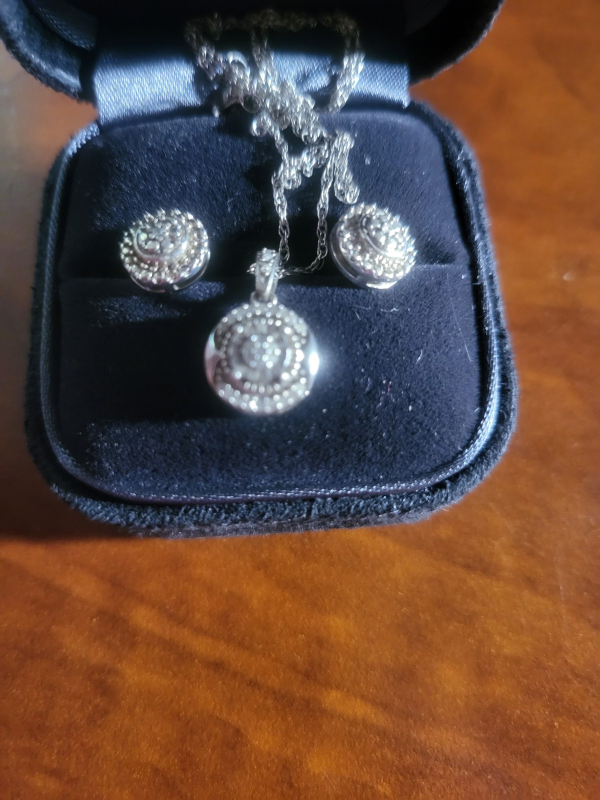 Kay Jeweler SK9 Sterling Silver Diamond Cluster Round Halo Necklace Earring Set