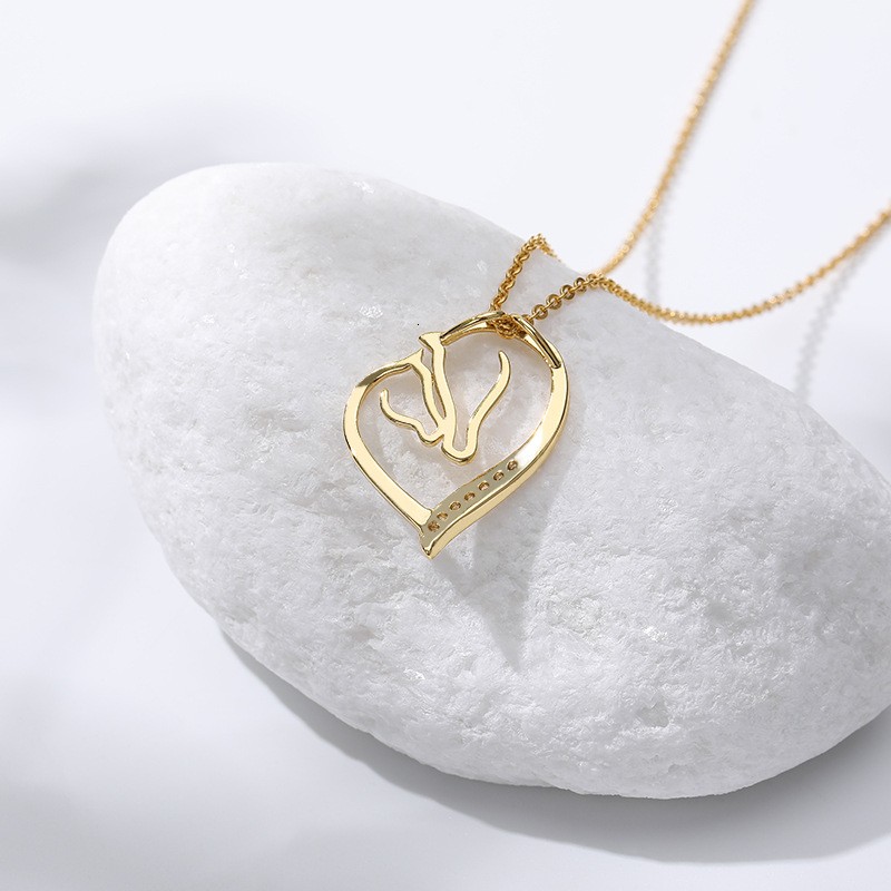 Zircon Necklace Classic Love Heart Pendant Necklace Women’s Heart Necklace