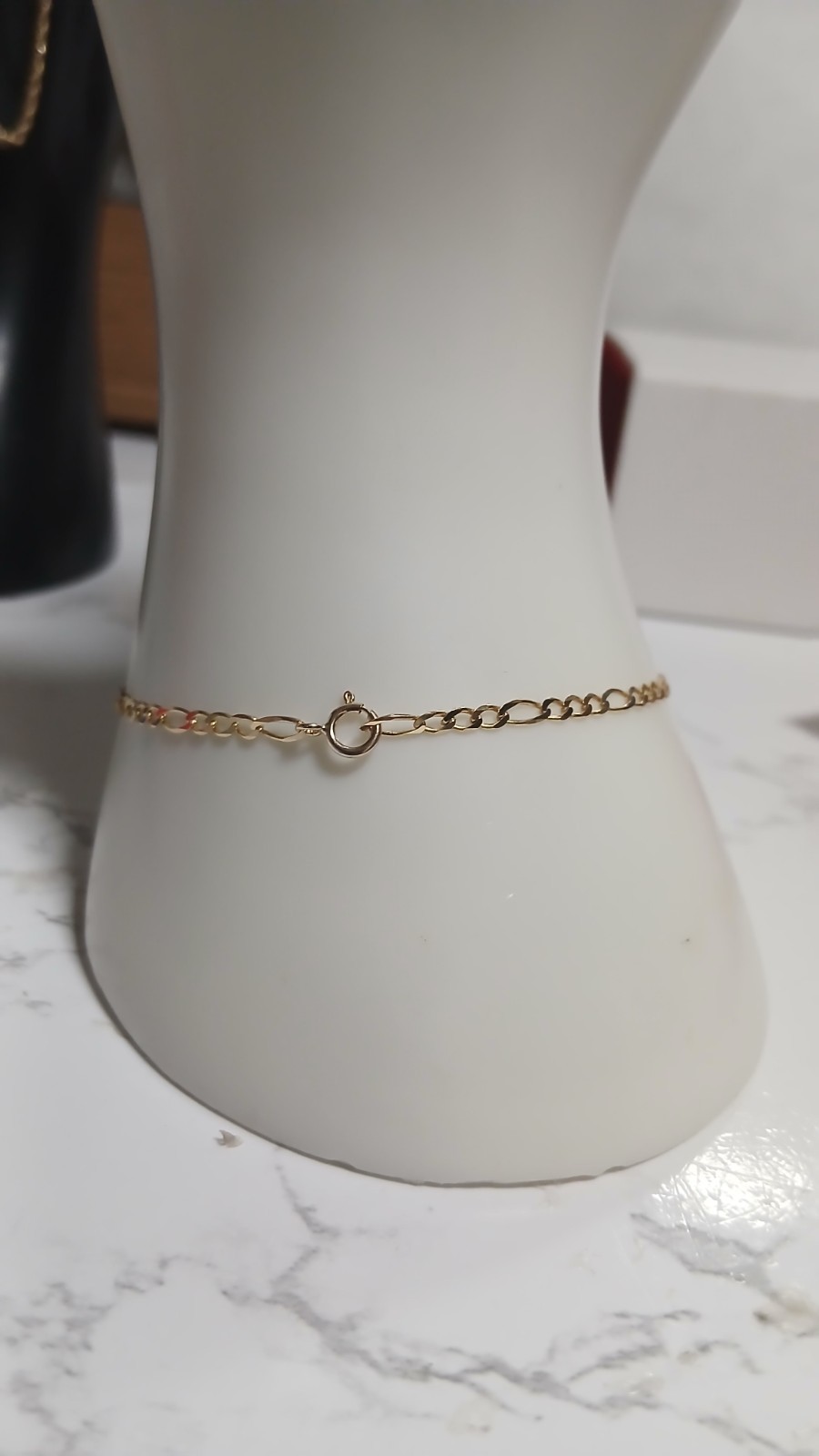 9ct Yellow Gold Bracelet.