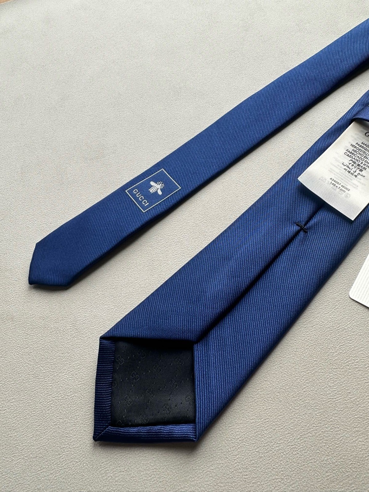 Gucci Mens Tie 2.75” (7cm) Cobra KING Embroidery Blue NWT