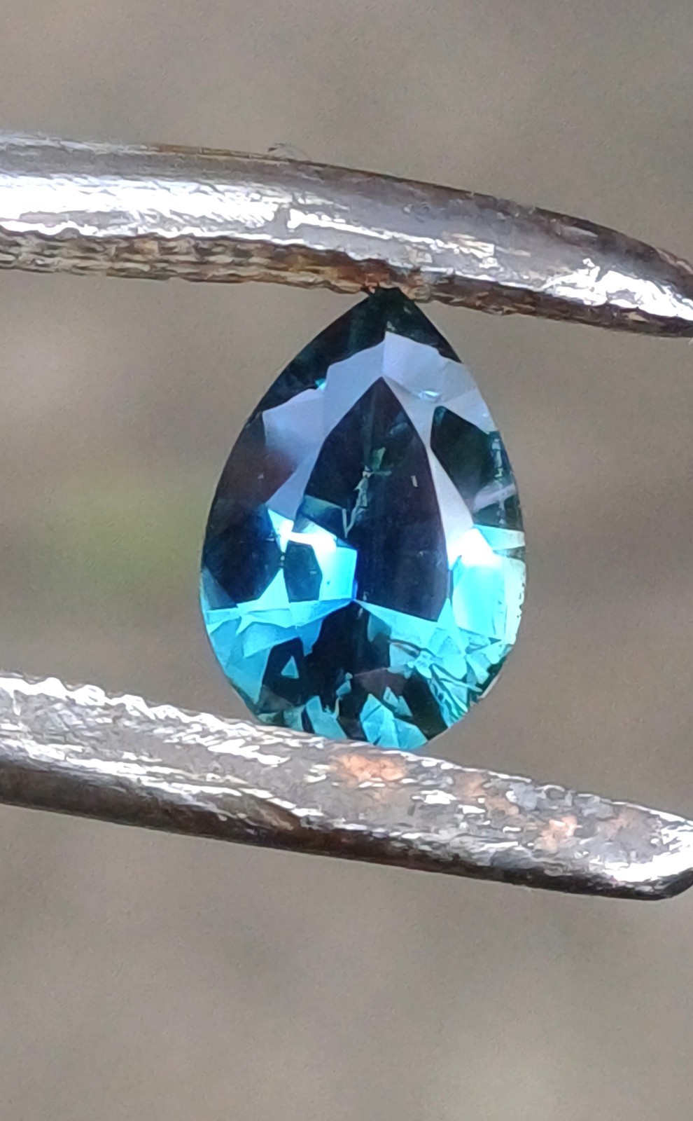 0.90ct Kenyan Blue Sapphire(unheated!)
