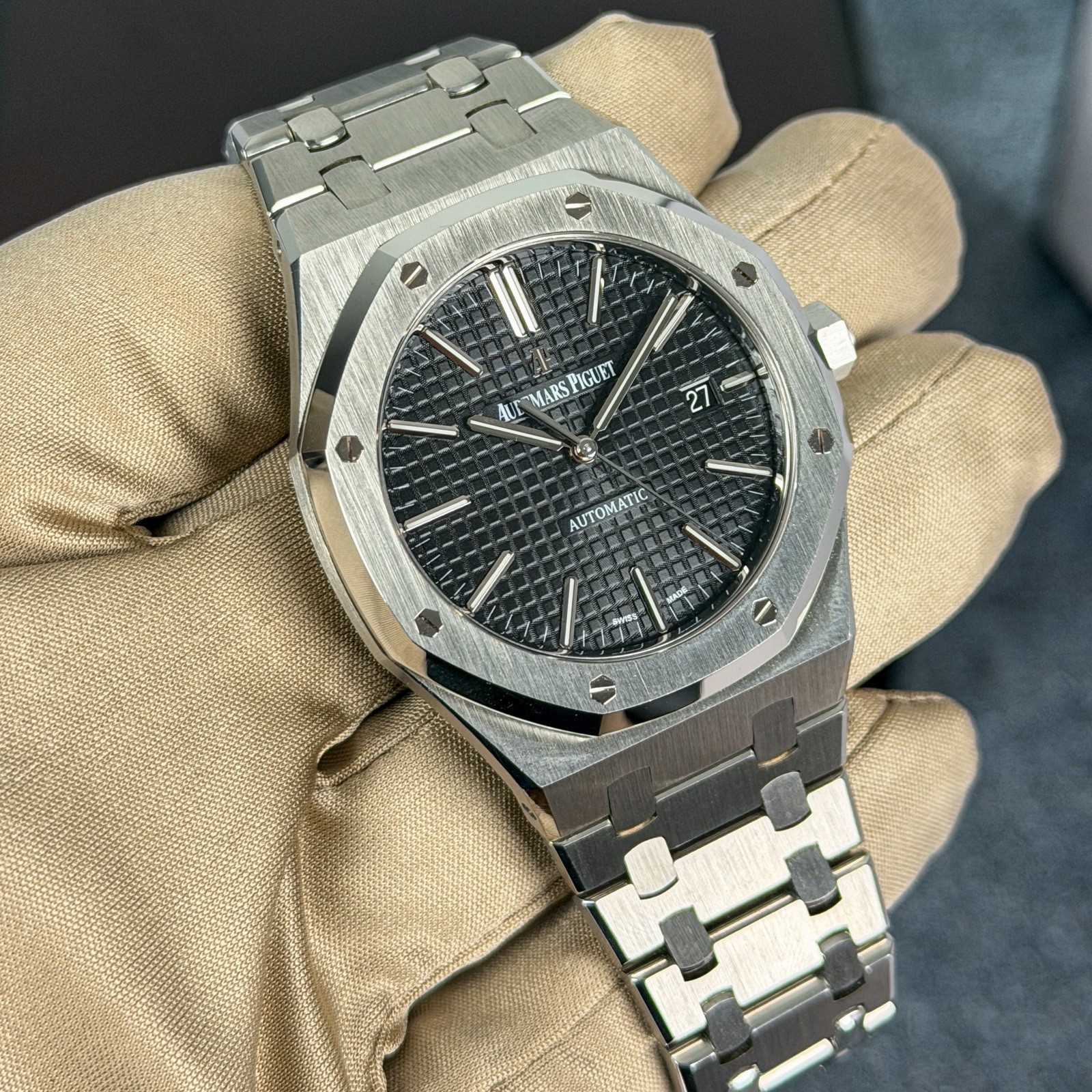 Audemars Piguet Royal Oak Men’s Black Watch – 15400ST Full Set All Links