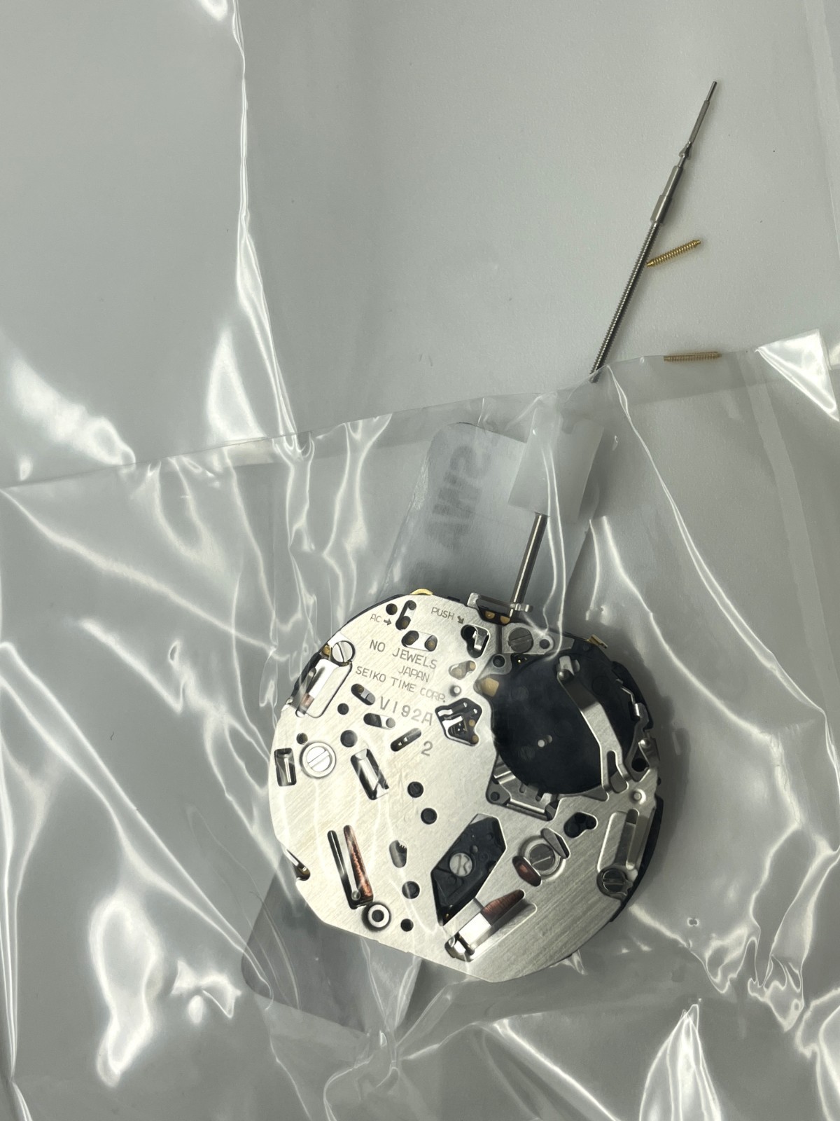 NEW SEIKO V19220 ONE EACH SOLAR CHRONOGRAPH WATCH MOVEMENT