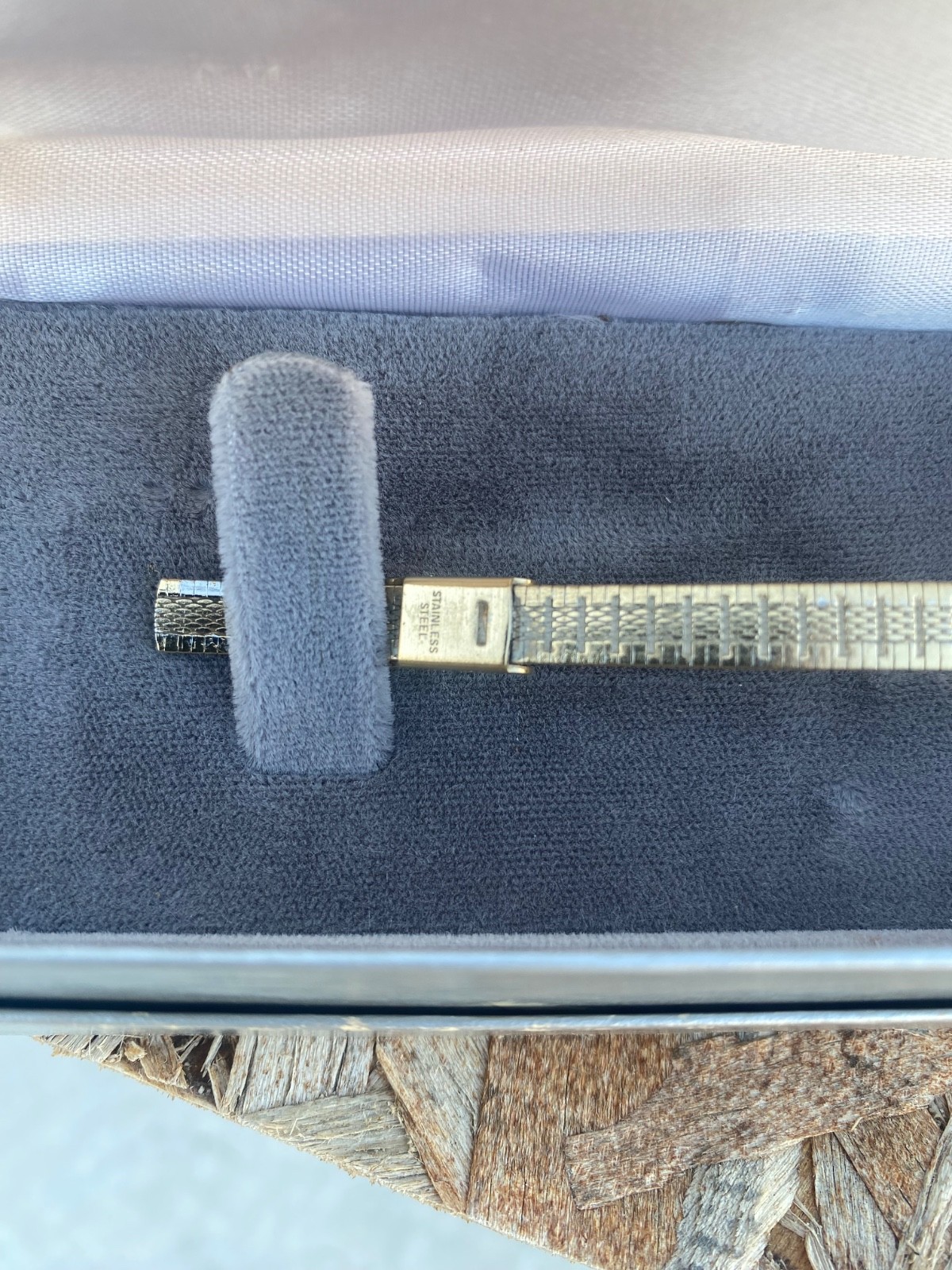 Dufonte by lucien piccard diamond bezel gold tone Womans Wristwatch adjustable