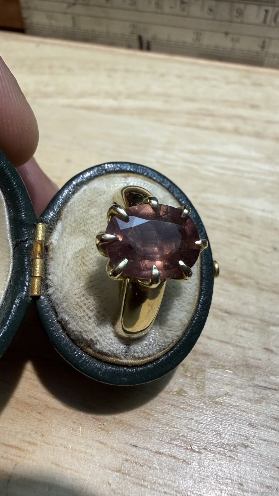 18K Solid Yellow Gold Natural Colour-Change Sapphire Solitaire Ring — 4.33ct