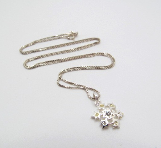 925 Sterling Silver Thailand Crystal Snowflake Box Italy Chain Necklace 20.5 In