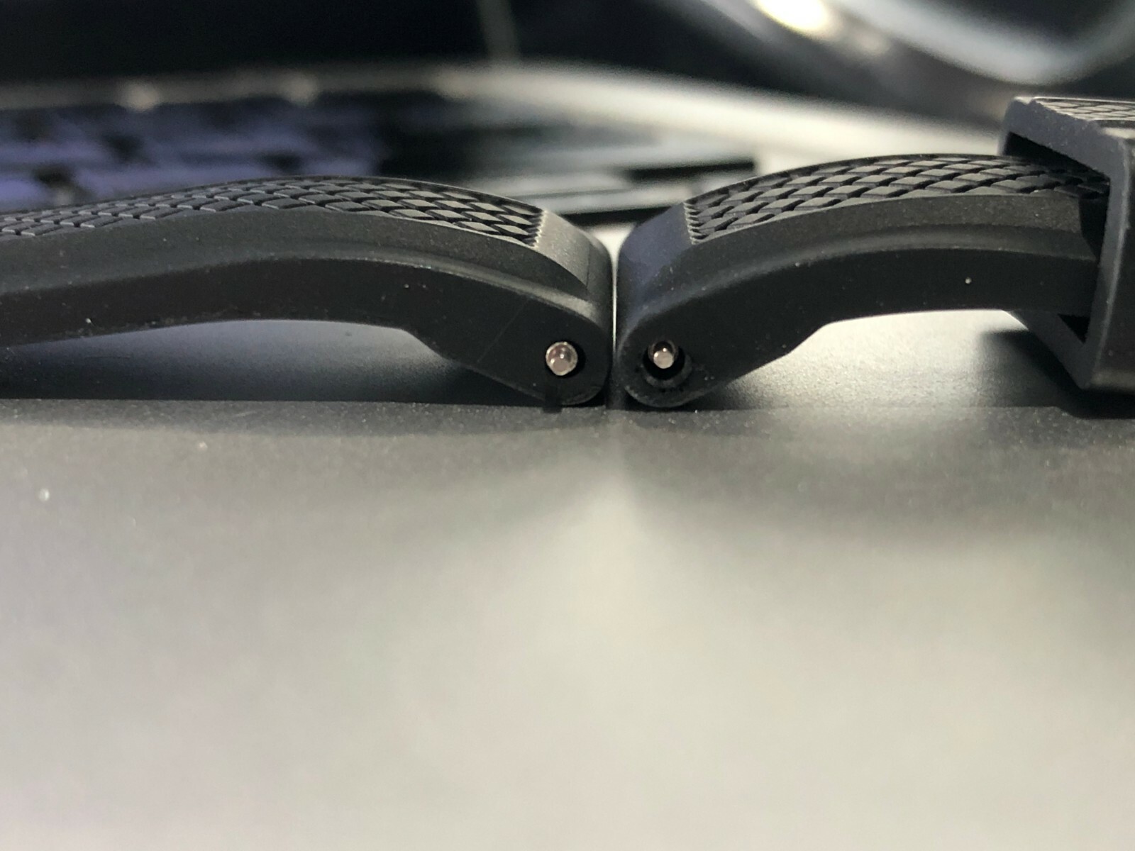 FKM Rubber Summit Style Strap – Quick Release Spring Bars & Locking Keeper