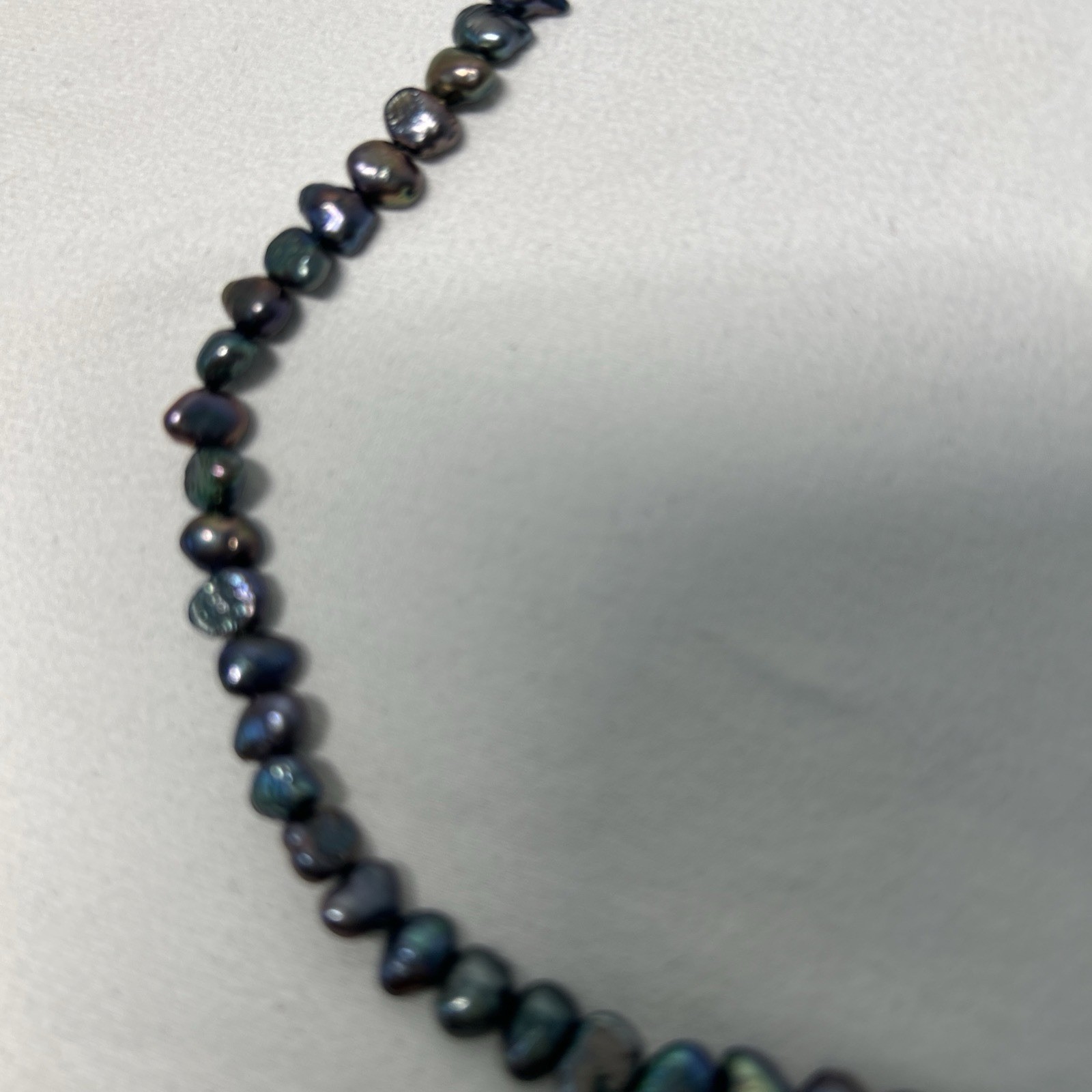 FRESH WATER PEARL RICE NUGGET NECKLCE 16 INCH DAINTY AND PRETTY
