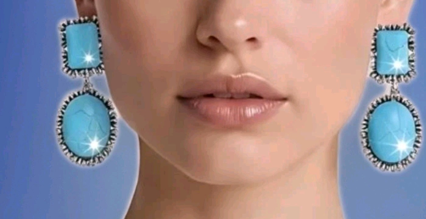 Bohemian Style Resin Turquoise Color Dangle Earrings. Silvertone ,Rinestones