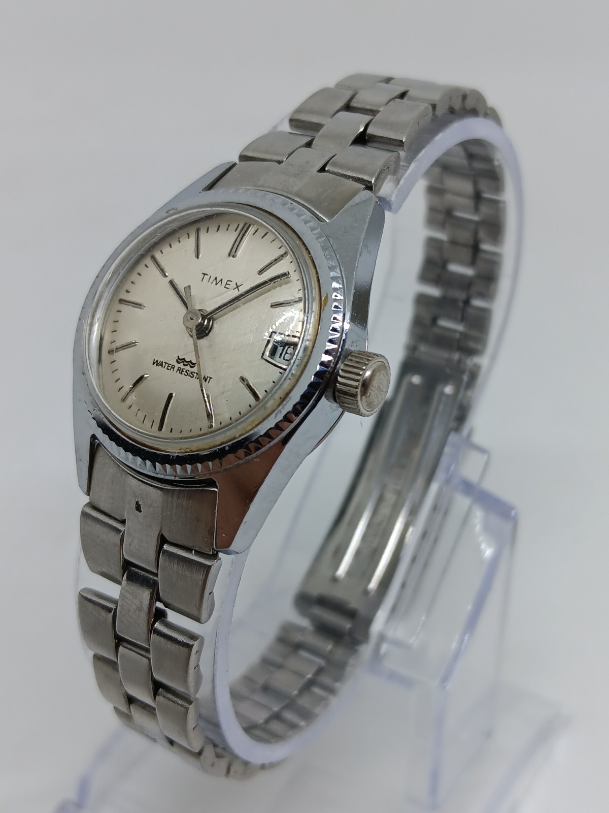 VINTAGE Timex B23 Manual Wind Women’s 24mm Silver Tone Date Watch