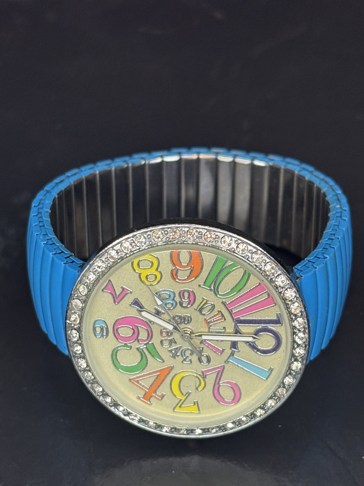 Jessica Cargyle Analog Wristwatch with an Expansion enamel Band !!NEW BATTERY