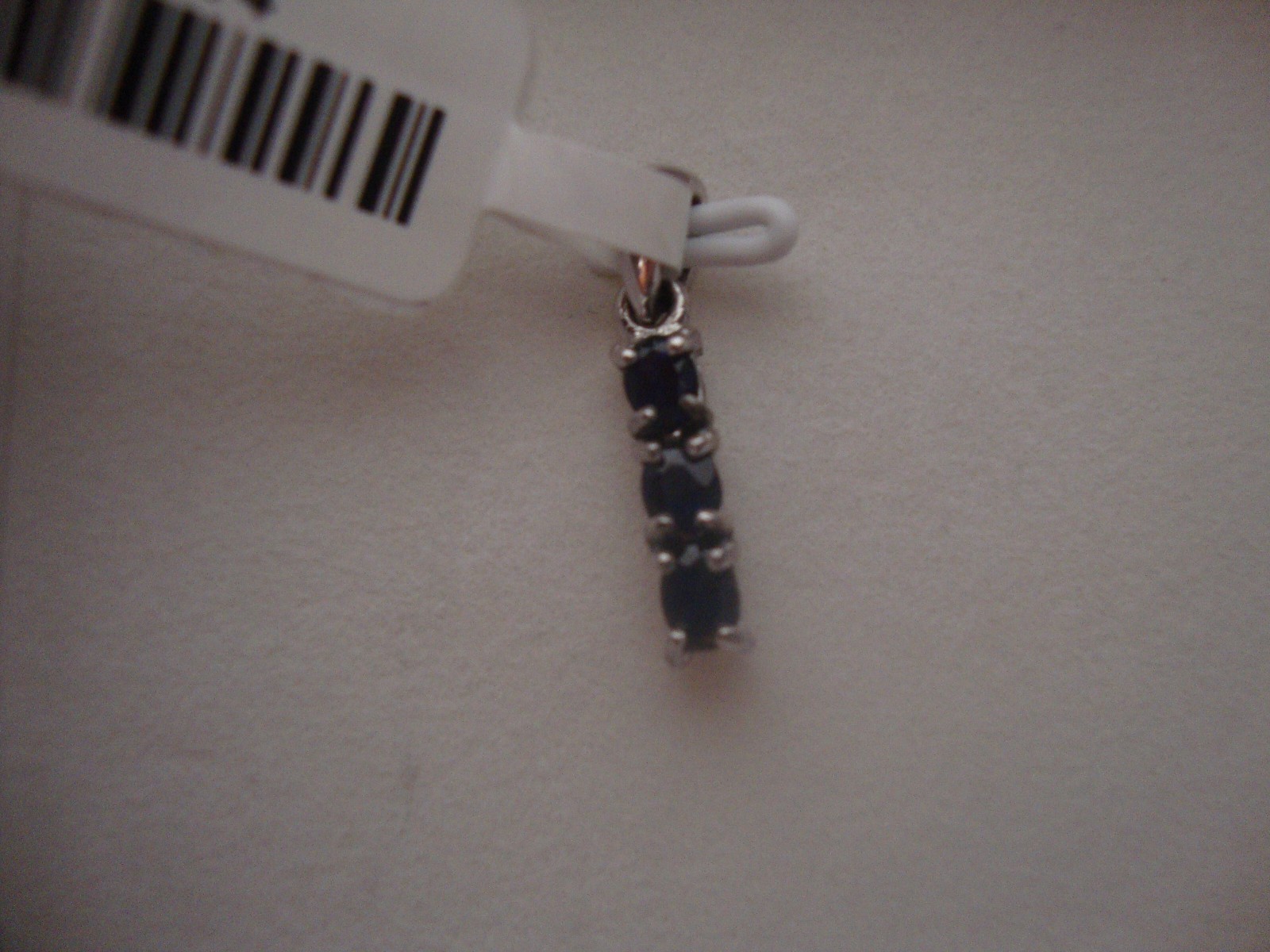 J376 DIFFUSED BLUE SAPPHIRE (OVL) PEDANT STERLING SILVER TGW 0.62 CTS