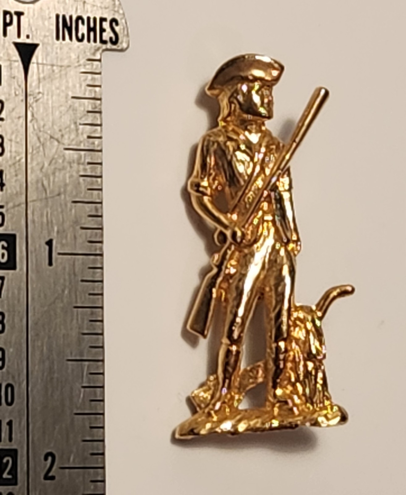 Vintage Minuteman Soldier w/Rifle Pin Gold Tone Cinerama Cranston As Pictured