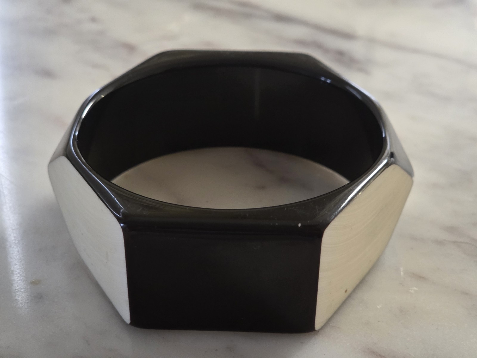 VTG LOT 4 BRACELETS GEOMETRIC BLACK & WHITE AVON POLKA DOT CREAM BROWN CLAMPER