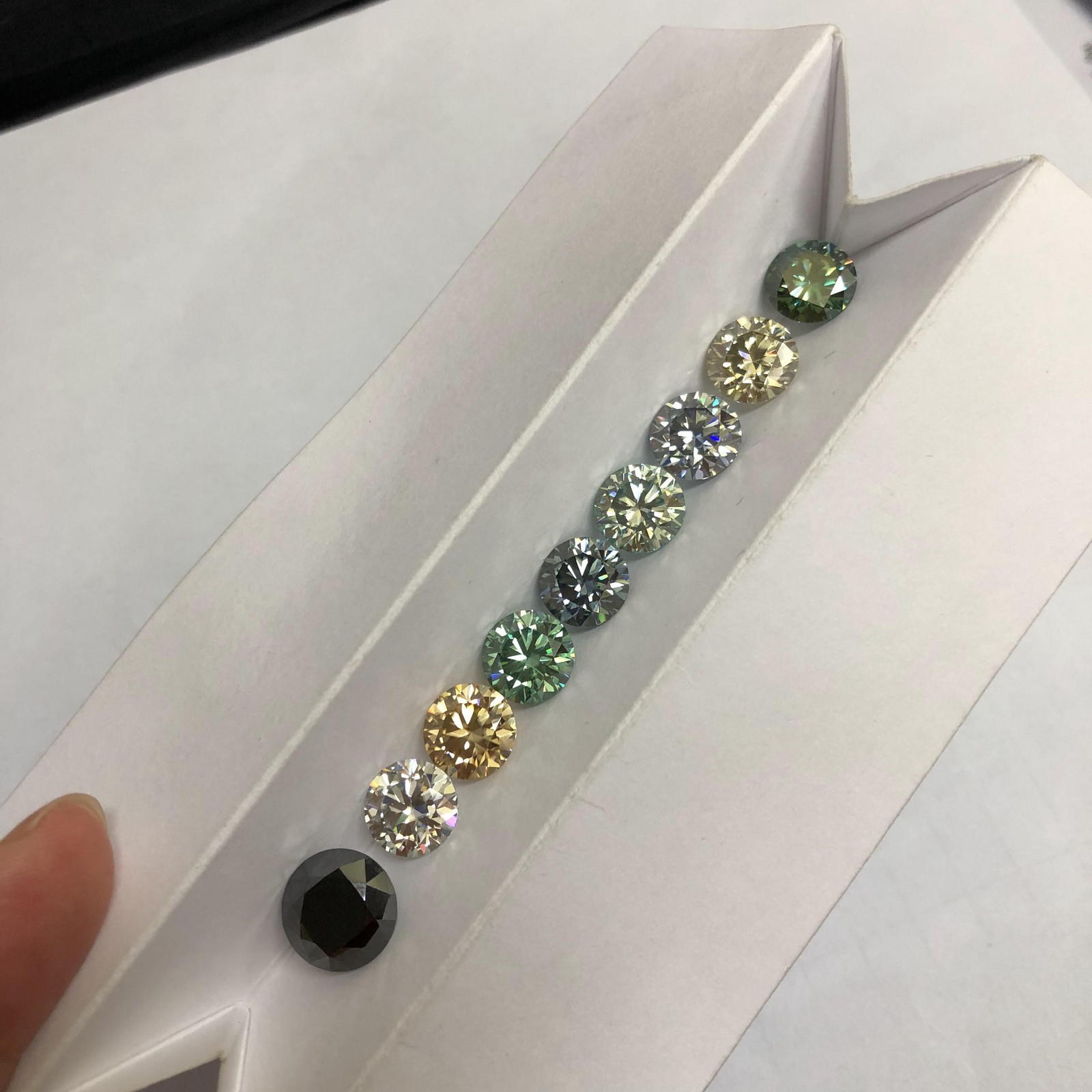 Excellent D Color VVS1 Round Cut Moissanite Loose Gemstones with GRA Certificate