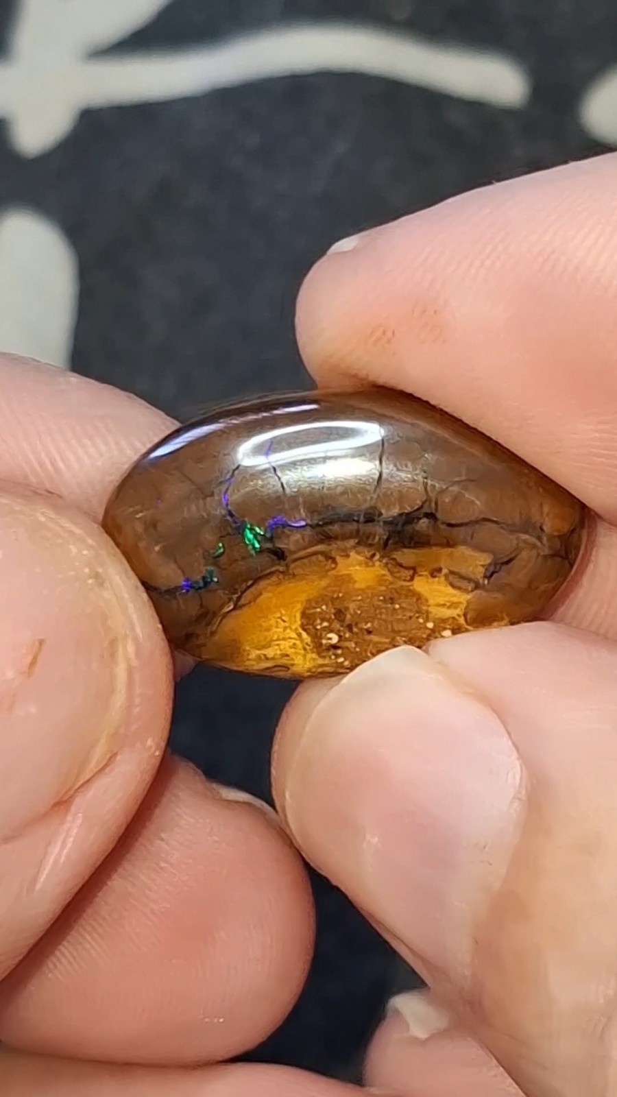 17.9ct Queensland Boulder Opal. Vibrant streaks of bright green & electric blue