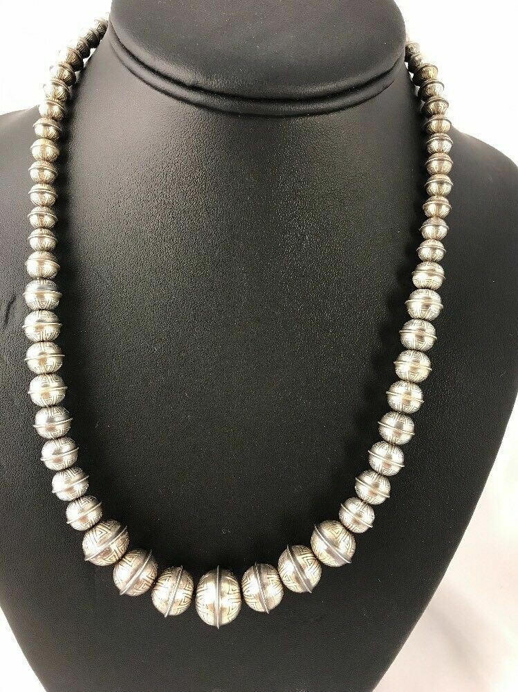 Hand Stamped Bench Navajo Pearls Graduated Sterling Silver Bead Necklace 21”