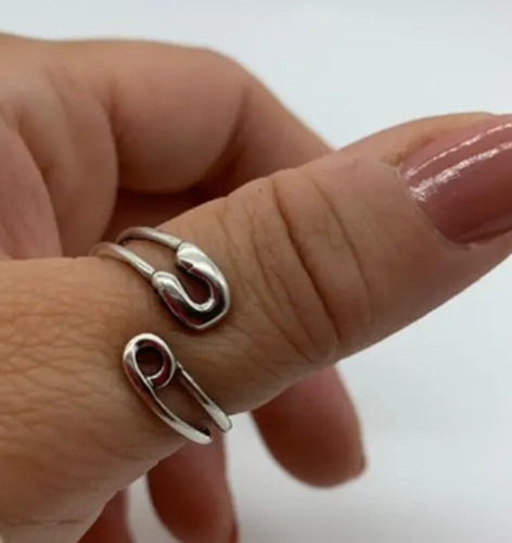 Boho Chic Sterling Silver Safety Pin Thumb Ring – Adjustable Safety Pin Design